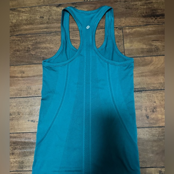 Lululemon swiftly tech tank - Picture 2 of 4
